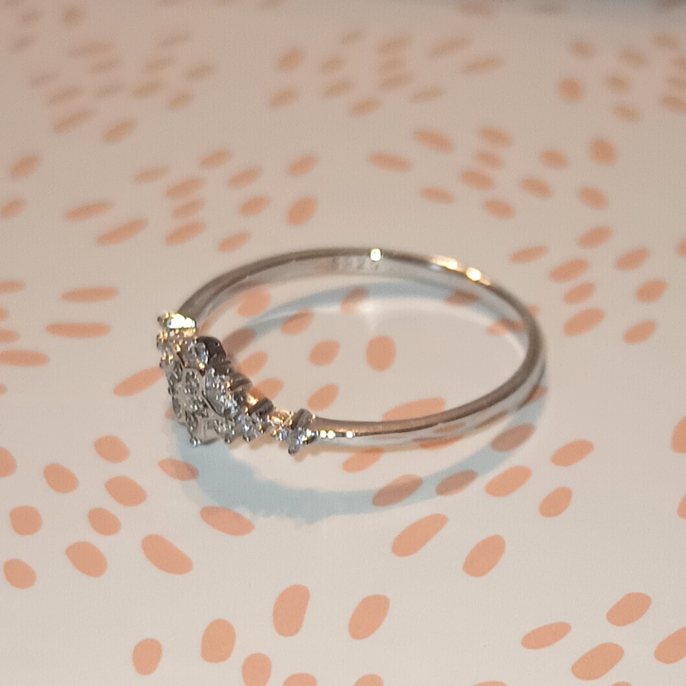 925 Sterling Silver Women's Ring - Picture 4 of 11